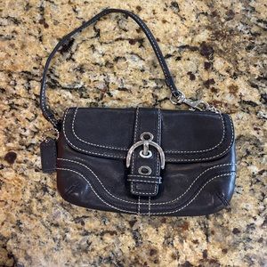 Small black vintage coach purse!!